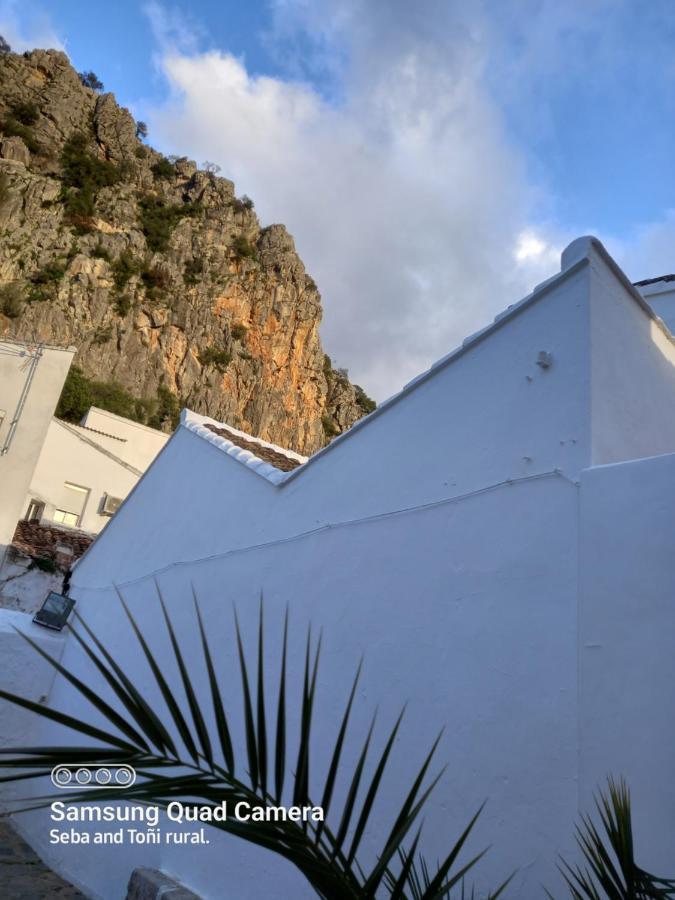 Loft "Coqueto" Rojo Appartement Ubrique Buitenkant foto